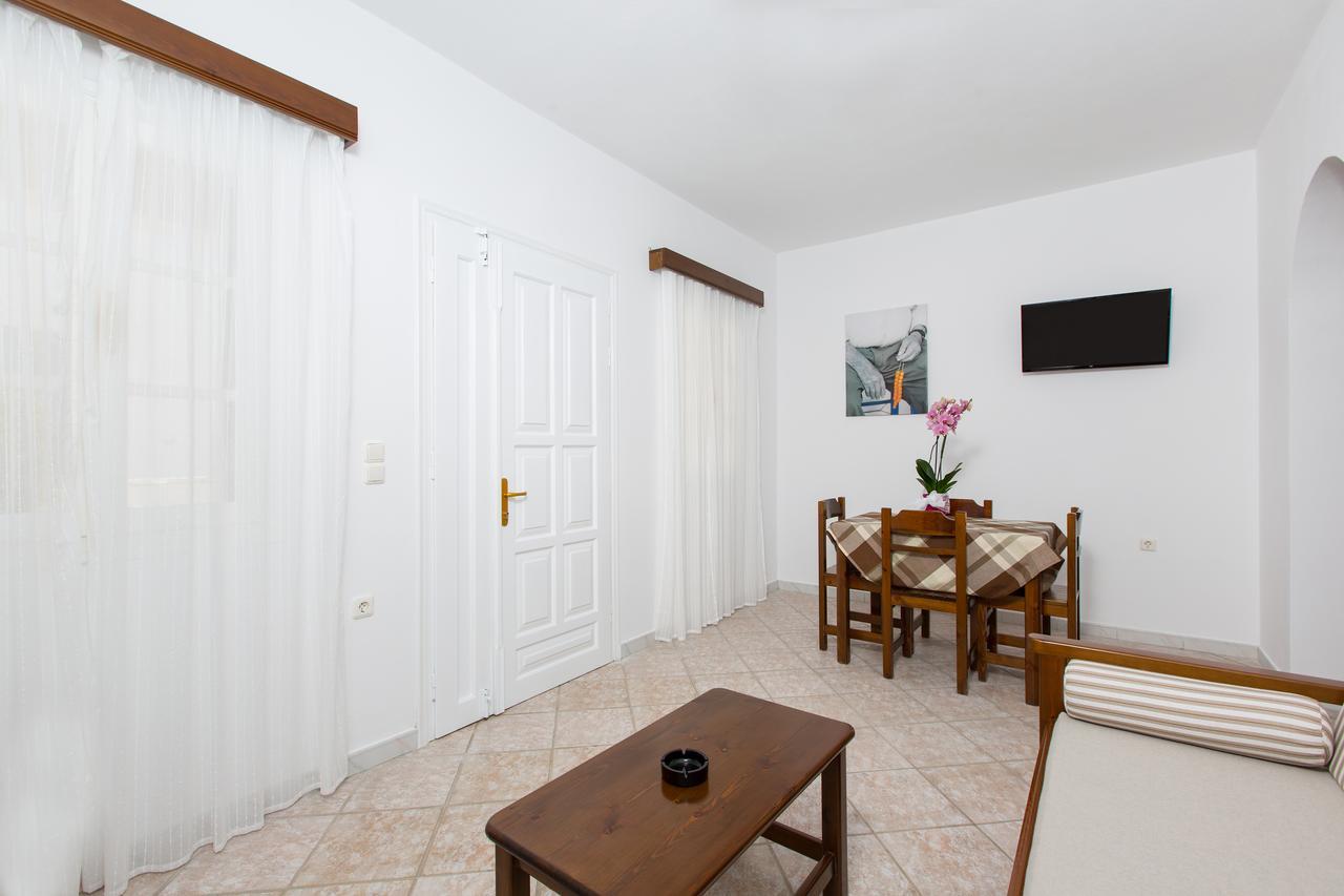 Mylos Hotel Vívlos 外观 照片